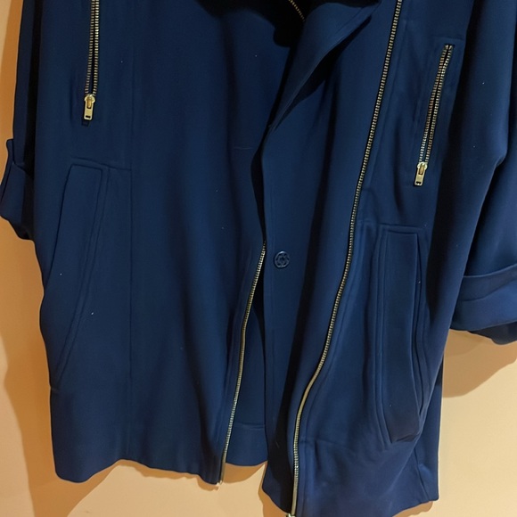 Ladies top - Picture 7 of 11